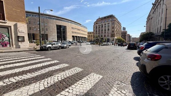 appartamento in affitto a Napoli in zona Porto