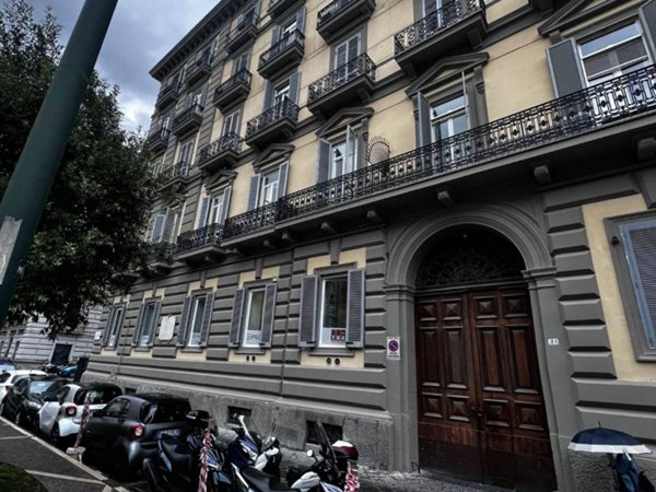 appartamento in affitto a Napoli in zona Chiaia