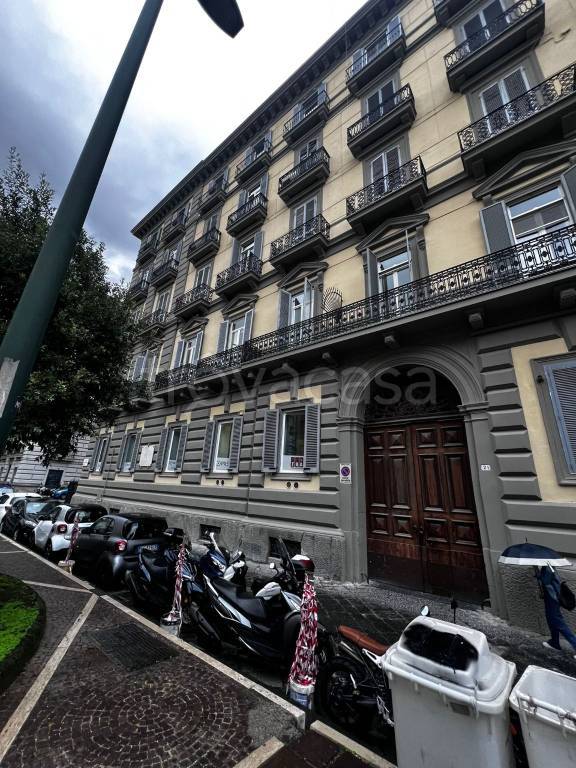 appartamento in affitto a Napoli in zona Chiaia
