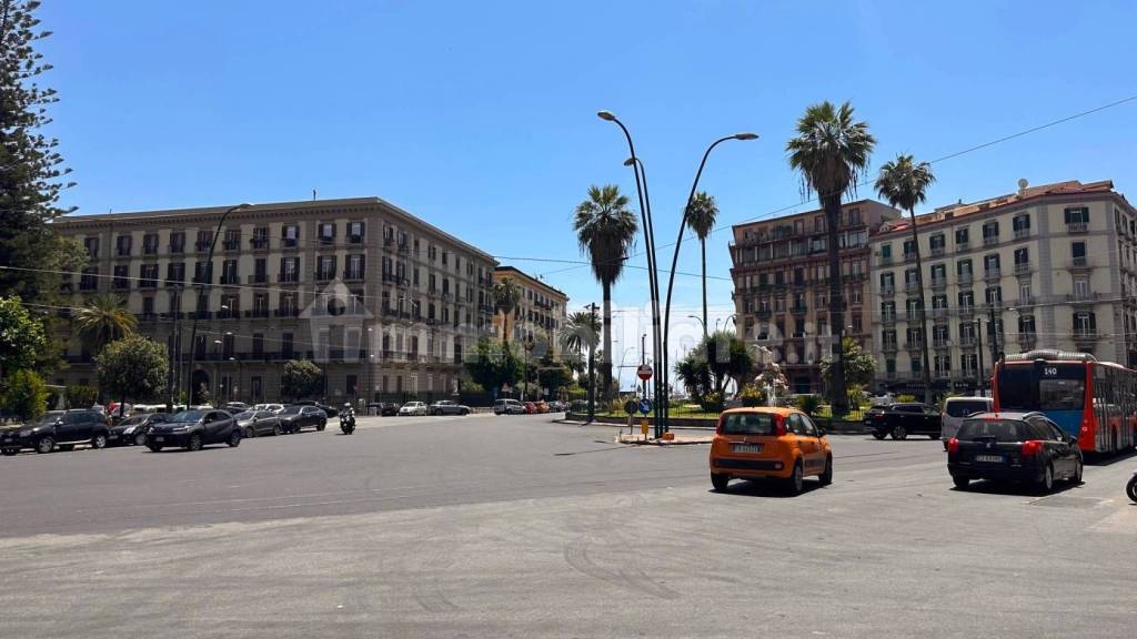 appartamento in affitto a Napoli in zona Chiaia