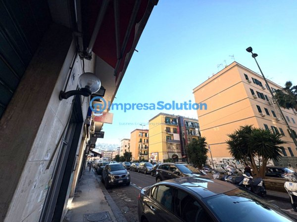 negozio in affitto a Napoli in zona Fuorigrotta