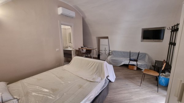 appartamento in affitto a Napoli in zona Chiaia