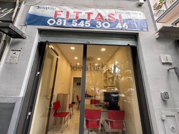 locale commerciale in affitto a Napoli in zona Arenella