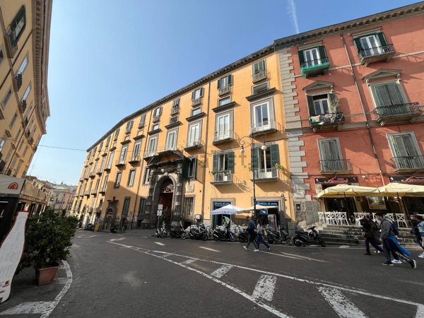 appartamento in affitto a Napoli in zona Porto