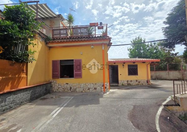 appartamento in affitto a Napoli in zona Chiaiano