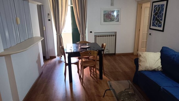 appartamento in affitto a Napoli in zona Chiaia