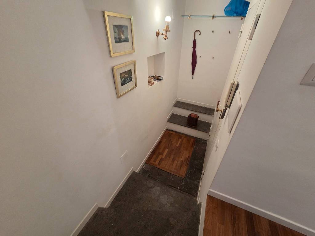 appartamento in affitto a Napoli in zona Chiaia