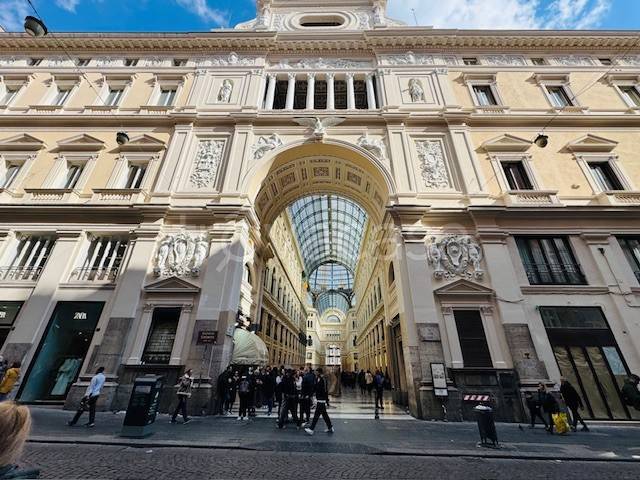ufficio in affitto a Napoli in zona Porto