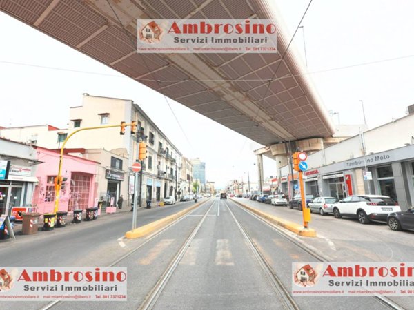 negozio in affitto a Napoli in zona Poggioreale