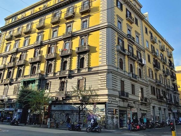 appartamento in affitto a Napoli in zona Stella