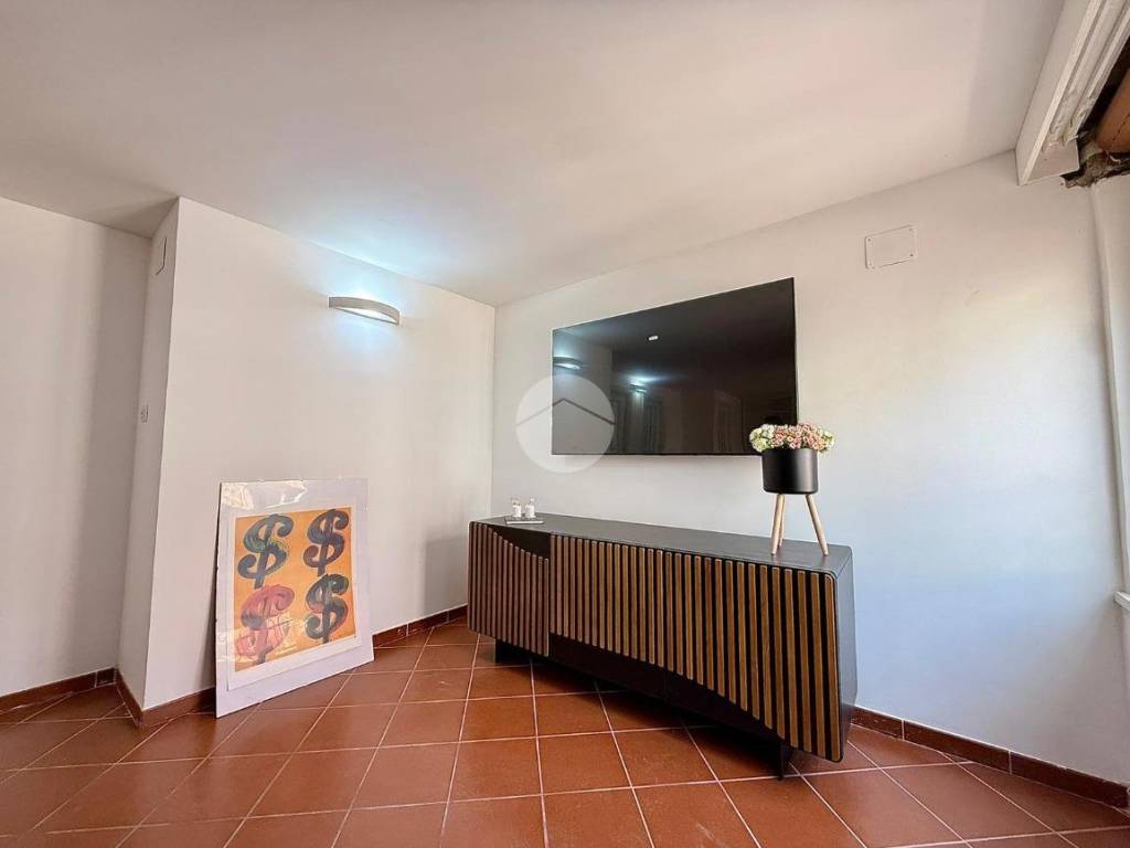 appartamento in affitto a Napoli in zona Chiaia