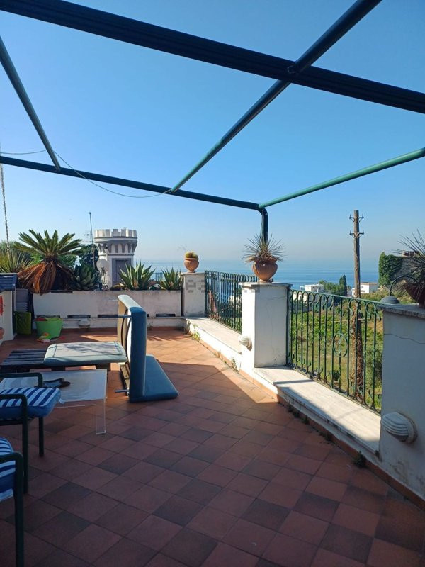 appartamento in affitto a Napoli in zona Posillipo