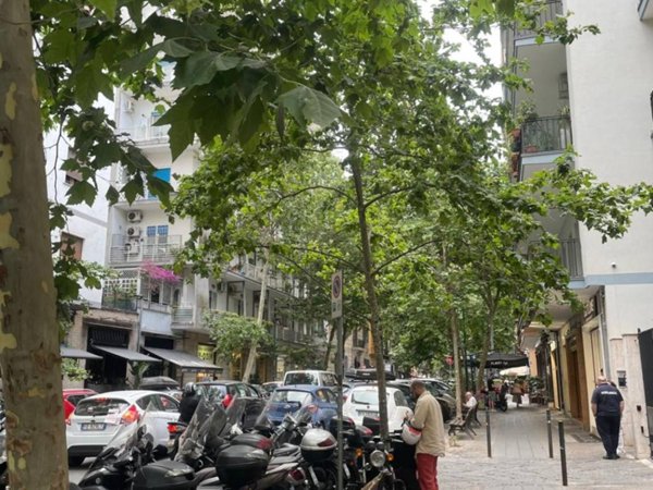 negozio in affitto a Napoli in zona Vomero