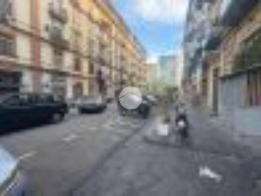 locale commerciale in affitto a Napoli