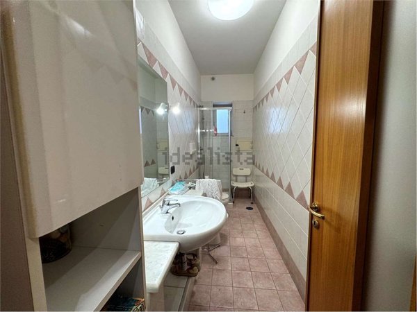 ufficio in affitto a Napoli in zona Chiaia