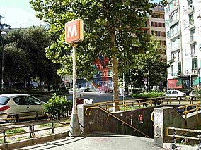 locale commerciale in affitto a Napoli in zona Arenella