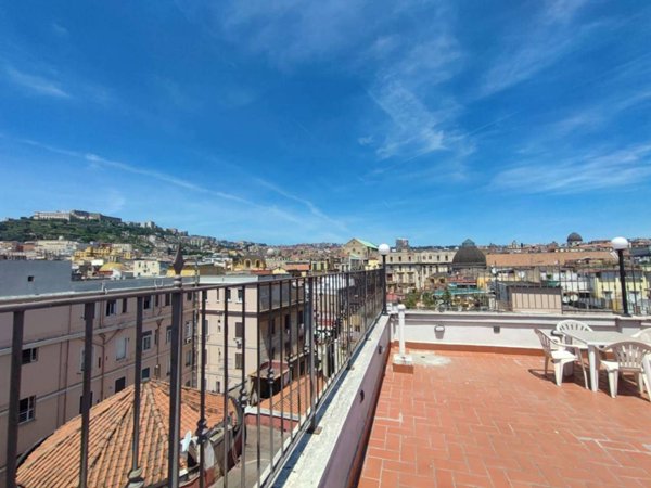 appartamento in affitto a Napoli in zona Stella