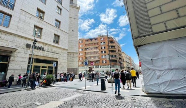 negozio in affitto a Napoli