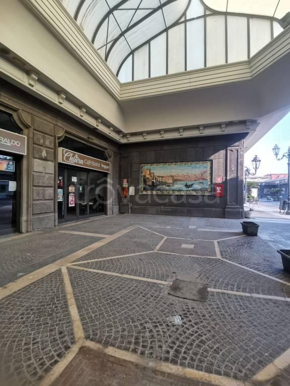negozio in affitto a Napoli in zona Poggioreale