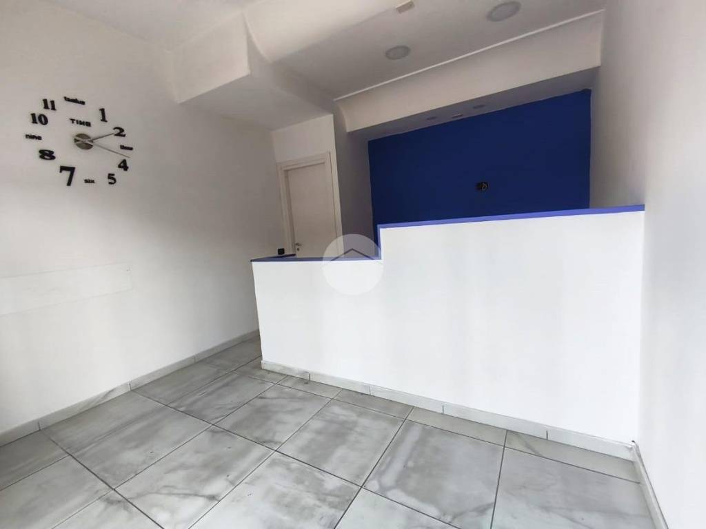 negozio in affitto a Napoli in zona Capodimonte / Colli Aminei