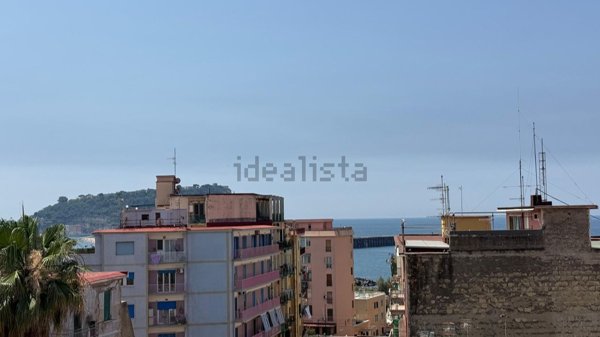 appartamento in affitto a Napoli in zona Bagnoli