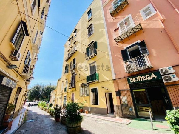 appartamento in affitto a Napoli in zona Chiaia