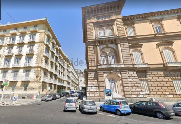 ufficio in affitto a Napoli in zona Chiaia