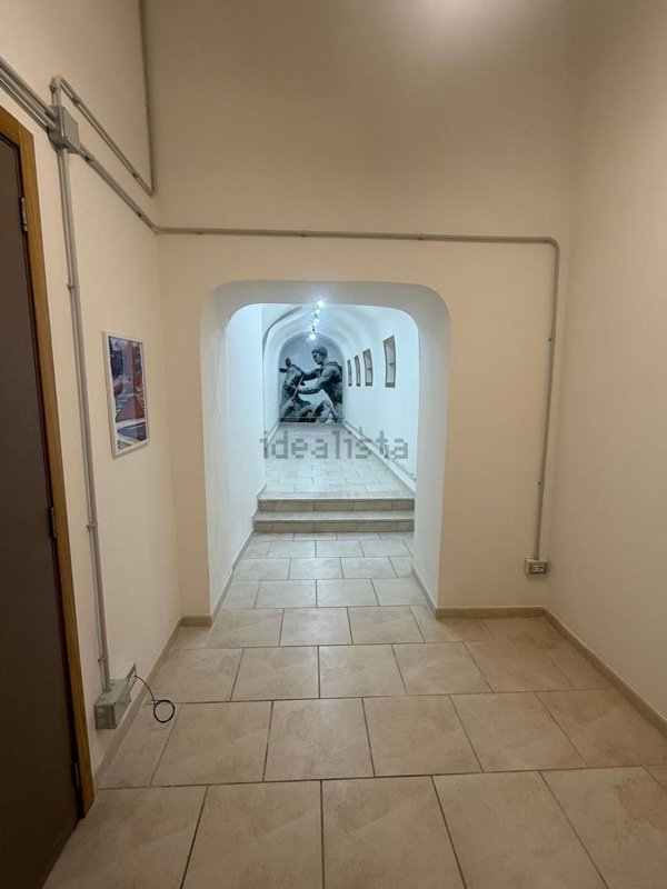 ufficio in affitto a Napoli in zona Chiaia