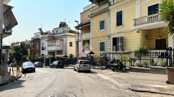 appartamento in affitto a Napoli in zona San Carlo all'Arena