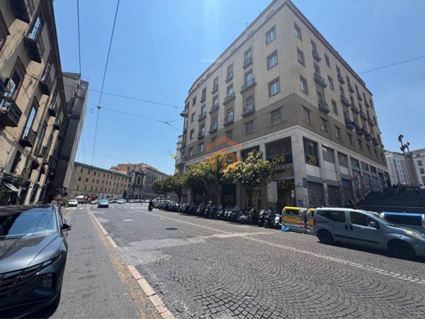 negozio in affitto a Napoli