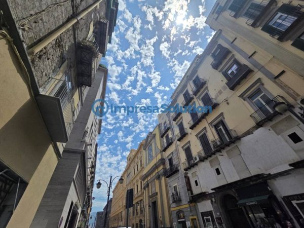 locale commerciale in affitto a Napoli