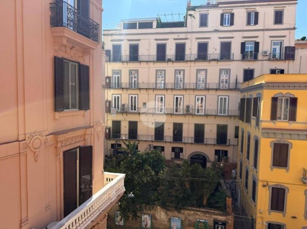 appartamento in affitto a Napoli in zona Chiaia
