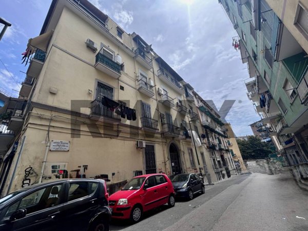appartamento in affitto a Napoli in zona San Carlo all'Arena