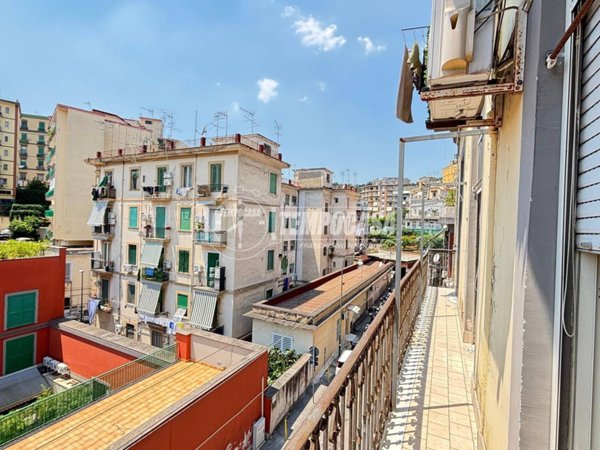 appartamento in affitto a Napoli in zona San Carlo all'Arena