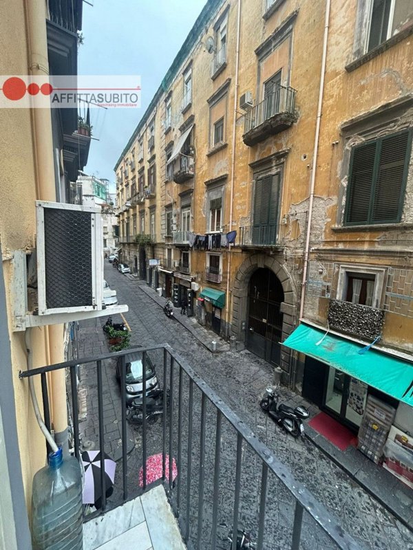 appartamento in affitto a Napoli in zona Stella