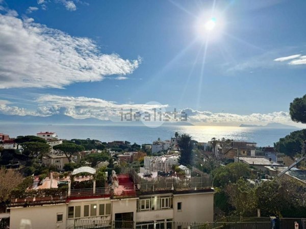 appartamento in affitto a Napoli in zona Posillipo