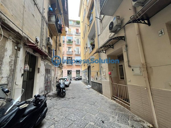 appartamento in affitto a Napoli in zona Stella