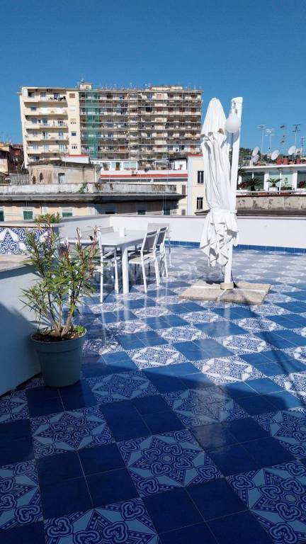 appartamento in affitto a Napoli in zona Stella