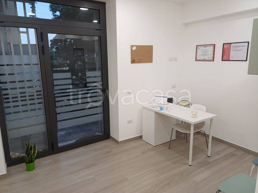 ufficio in affitto a Napoli