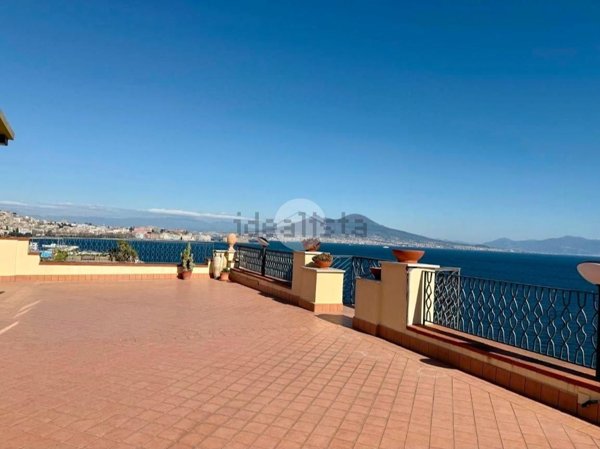 appartamento in affitto a Napoli in zona Posillipo