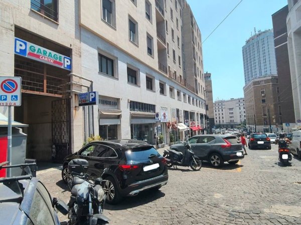 locale commerciale in affitto a Napoli in zona Montecalvario