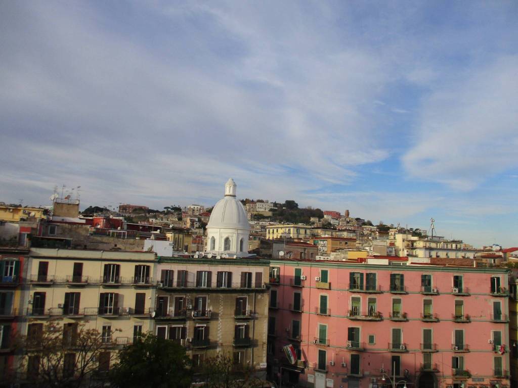 appartamento in affitto a Napoli in zona Stella