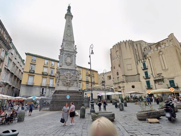 appartamento in affitto a Napoli in zona Stella