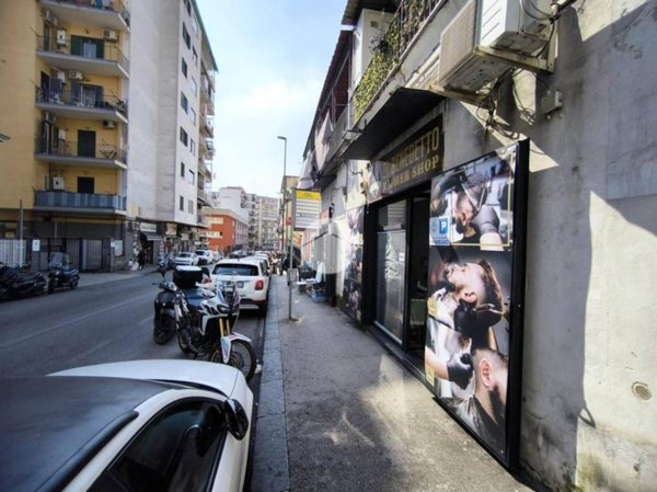 negozio in affitto a Napoli