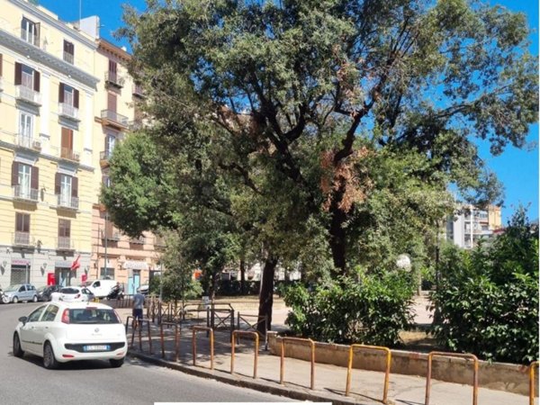 appartamento in affitto a Napoli in zona Chiaia