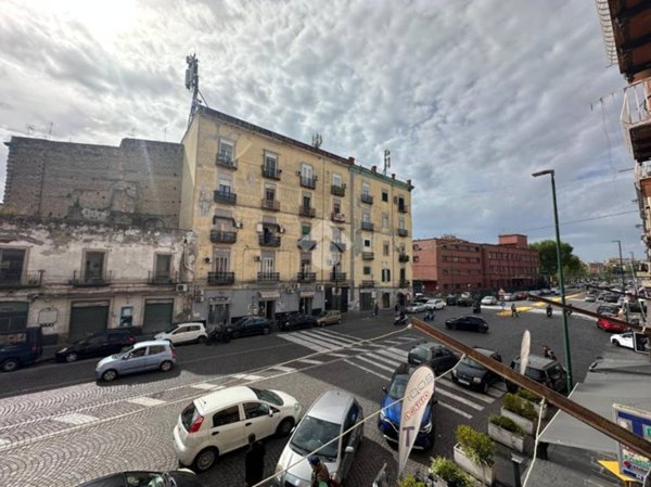 appartamento in affitto a Napoli in zona San Carlo all'Arena