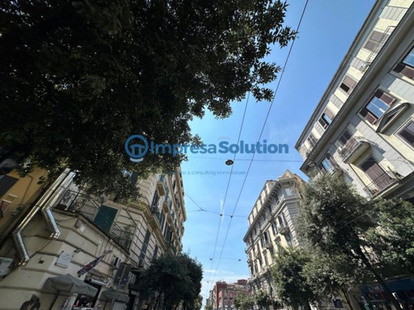 locale commerciale in affitto a Napoli in zona Pendino / San Giuseppe