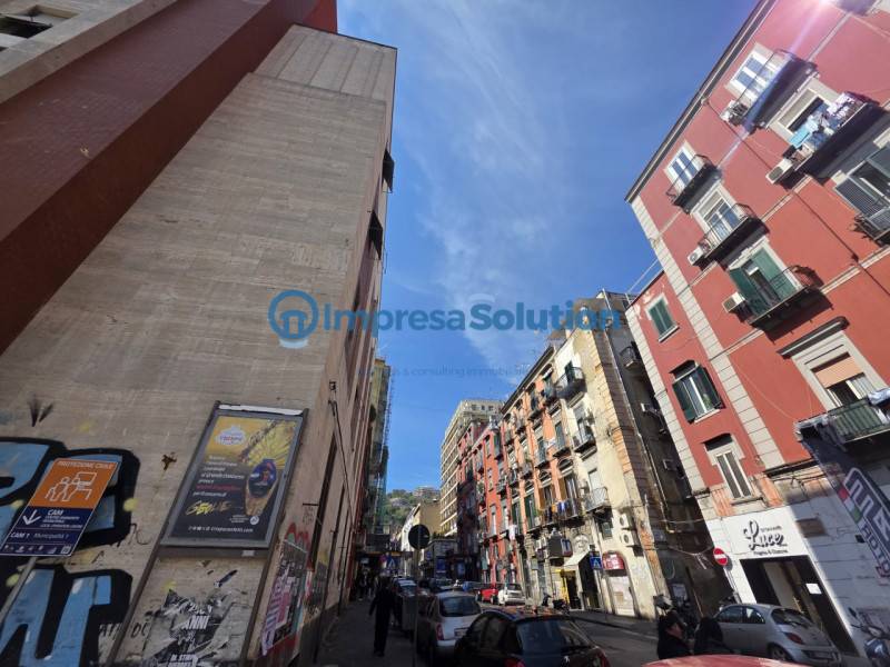 ufficio in affitto a Napoli in zona Chiaia
