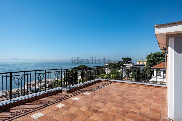 appartamento in affitto a Napoli in zona Posillipo