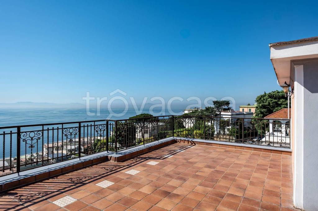 appartamento in affitto a Napoli in zona Posillipo
